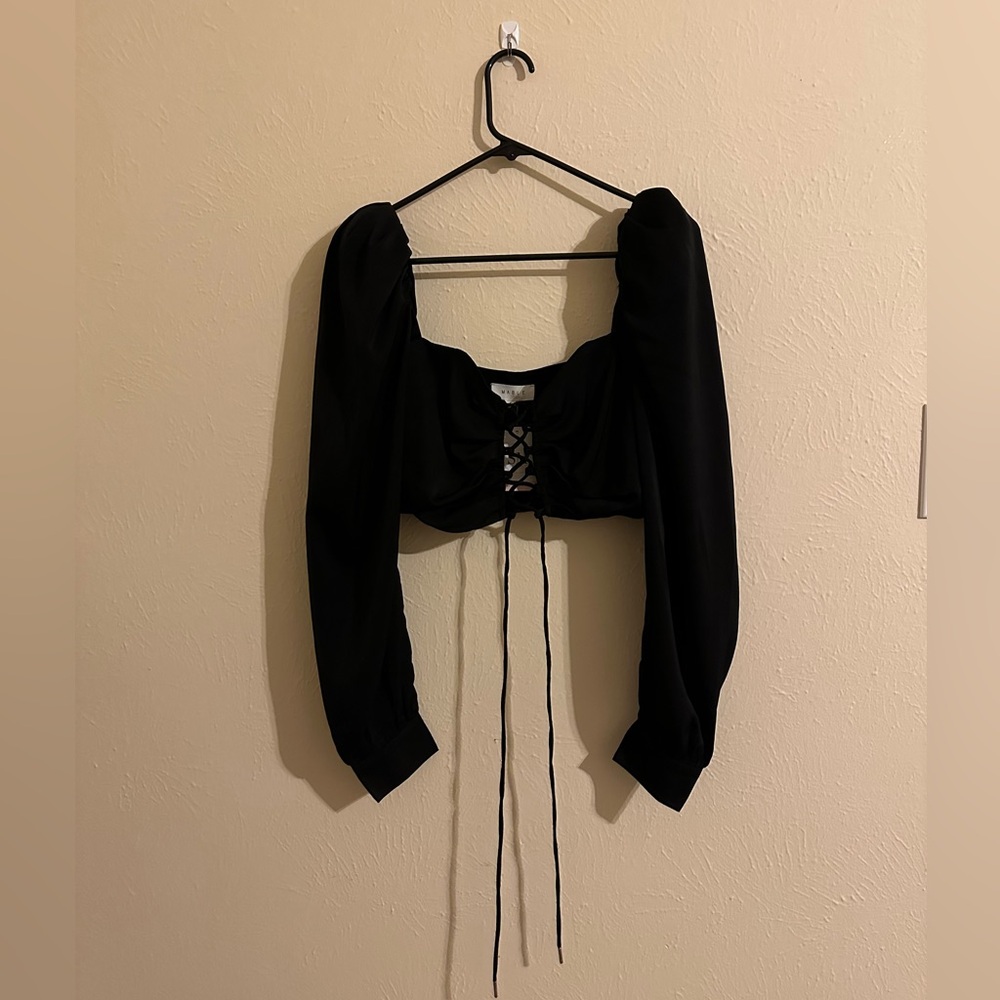 MABLE Lace-Up Crop Top 🖤